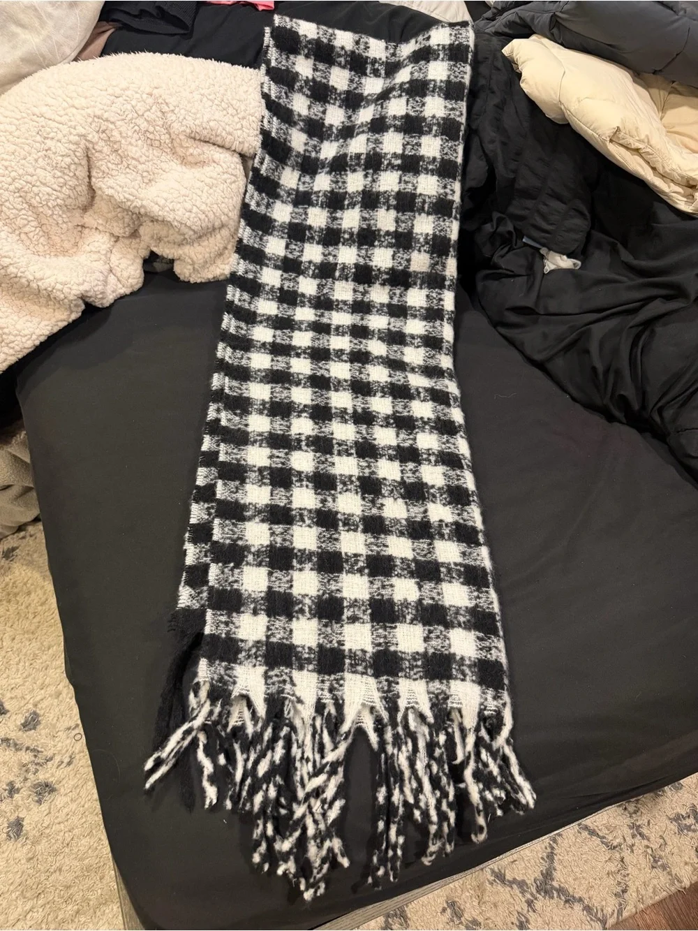 Aerie Black and White Checkered Blanket Scarf NWT